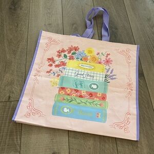 Homegoods TJMaxx Marshalls Floral Book Print Reusable Shopper Tote Bag NWOT